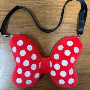 Harveys Disney Minnie Red Polka Dot Bow Kids Crossbody Bag